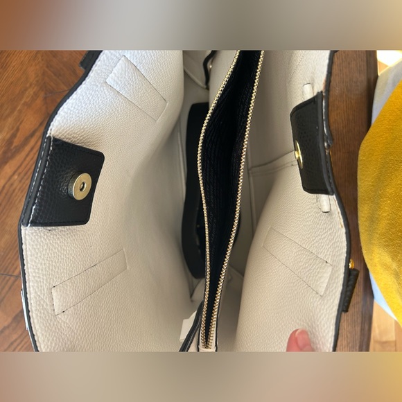 Black Steve Madden Purse - Picture 5 of 8